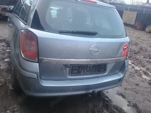 Dezmembrez Opel Astra h  - imagine 3