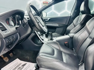 VOLVO Xc-60 - imagine 13