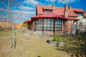 Casă de vânzare, tip duplex, teren 889 mp, în Păușa, comuna Nojorid