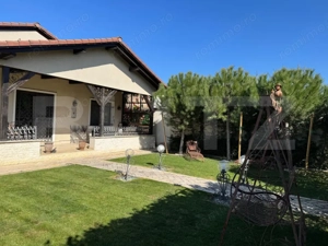 Proprietate Excepțională – Eleganță, Mobilier Unicat, Materiale Premium - imagine 15