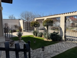 Proprietate Excepțională – Eleganță, Mobilier Unicat, Materiale Premium - imagine 17