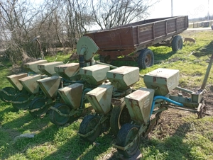 Vand semănătoare de porumb 