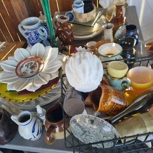 Vand tot ce se vede plus multe altele 