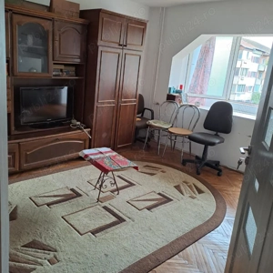 Steaua, 2 camere, decomandat, etaj 3, centrala, AC,cu potential