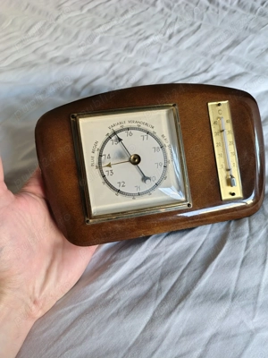 Barometru si Termometru Vintage Wooden Barometer Meteorological Station