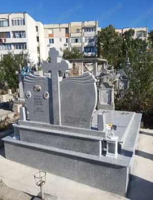 Execut monumente funerare la prețuri negociabile și în rate