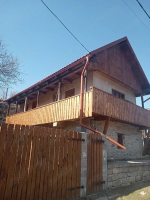 Casă de vanzare