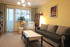 Vând apartement 5 camere + garaj la demisol zona Vlaicu-Stupilor