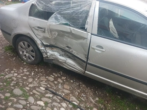 Vand sau dezembrez Skoda Superb 1.9 2006 - imagine 4