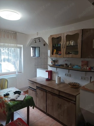 Steaua, COMISION 0, 2 camere, decomandat, etaj 3, centrala, AC,cu potential - imagine 2