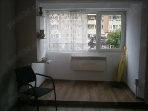 Vand garsoniera situata in Brasov Centrul Civic strada Toamnei - imagine 5