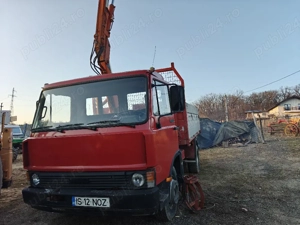 Autobasculantă Iveco