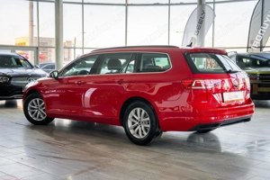 Volkswagen Passat Variant Business 2.0 TDI Dsg BlueMotion - imagine 10