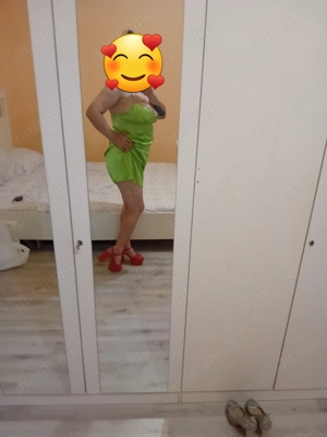 Noua Milf.Ador sărutările intime  - imagine 2