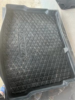 Tavira porbagaj nissan qasqai. j10!