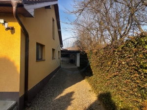 Casă spațioasă cu 3 dormitoare, două terase și două fronturi–15 km de Bistrita - imagine 7