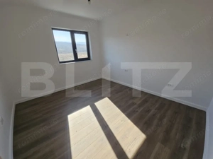 Vila de lux cu 4 camere in Tomesti  - imagine 11