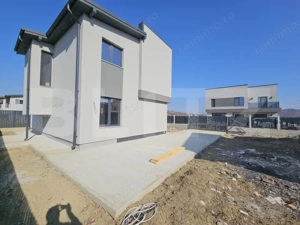 Vila de lux cu 4 camere in Tomesti  - imagine 3