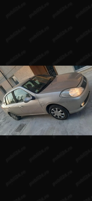 Vând Renault Symbol 1.6 benzină model 2011 unic proprietar 