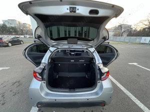 Toyota Yaris 2022 - primul proprietar - imagine 4