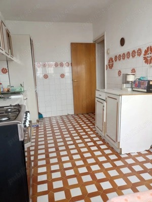 DE VANZARE apartament 3 camere 2bai.zona Unirii, Rond Cosbuc,et.4din8 - 300000 euro - imagine 4