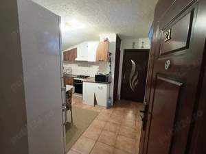 Vând Ap 3 camere la mansarda de 70 mp - imagine 2