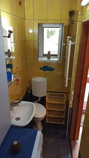 Garsonieră în vilă, terasă 10 mp, curte proprie, mobilată complet, Baba Novac - imagine 4