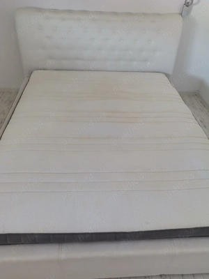 Cadru de pat cu saltea