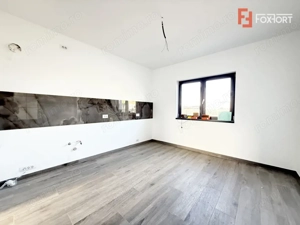 Casa individuala cu 4 camere, situata la drum asfaltat in Sacalaz - imagine 15