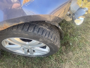 Mitsubishi Grandis 2010 Avariat - imagine 3