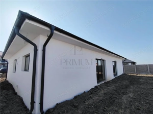 Duplex separat prin dressing - zona usor accesibila - compartimentare practica