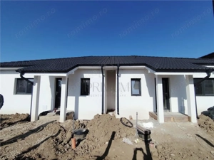 Duplex separat prin dressing - zona usor accesibila - compartimentare practica