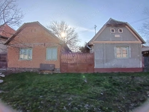 Vand casa cu gradina