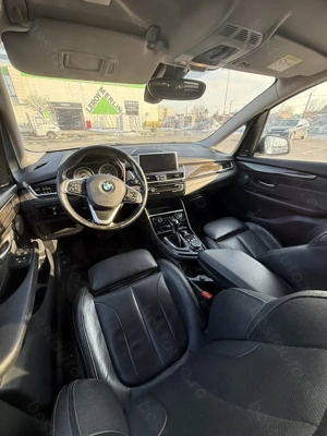 Vand BMW Seria 2, 7 locuri, 220d xDrive, 191 CP, Sport-Automata, Luxury Line, plafon panoramic - imagine 4