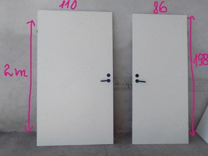 USI de interior-albe , dimensiuni 86 cm si 110 cm - 80 buc .