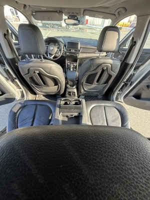 Vand BMW Seria 2, 7 locuri, 220d xDrive, 191 CP, Sport-Automata, Luxury Line, plafon panoramic - imagine 6