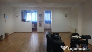 Trocadero -spatiu comercial