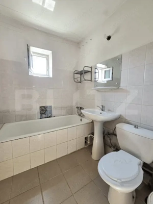 Apartament 3 camere, 60 mp, zona Nicolina - imagine 6