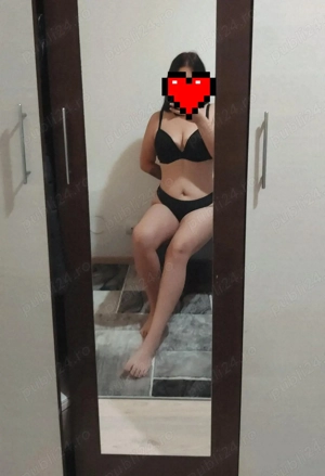 Reala și fără grabă...pupicii  - imagine 2