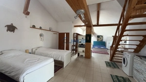 Vilă de închiriat în Tărtășești – spațiu generos pentru firmă, birouri , cazare - imagine 17