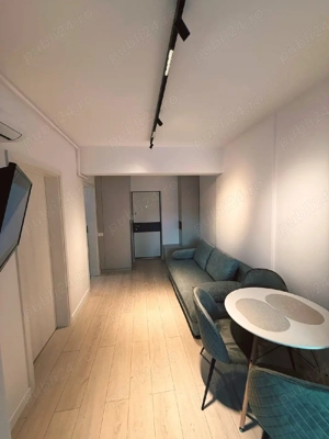 Inchiriez studio cu dormitor separat, prima inchiriere, la 7 minute de metrou