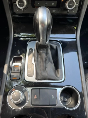 Volkswagen Tuareg 3.0 V TDI - imagine 10