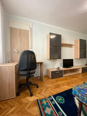 2 dormitoare, centrala proprie, bucatarie inchisa. Piața Libertatii. - imagine 9