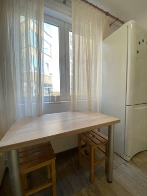 2 dormitoare, centrala proprie, bucatarie inchisa. Piața Libertatii. - imagine 19