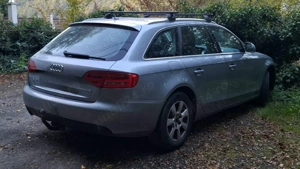 Audi A4  2,4 L  - imagine 3