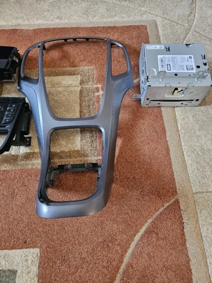 Consola centrala opel astra j - imagine 2