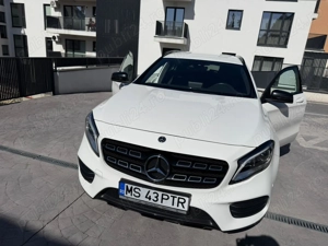 Vând Mercedes Benz GLA 200d - imagine 8
