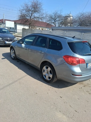 Opel astra j - imagine 3