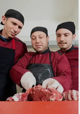 Angajam personal abator-spata porc, scolarizare Brasov