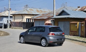 VW Golf 6 1.4TSI Highline SenzoriParcare DubluClima ÎncălzireScaune Bluethoot PilotAuto Euro5  - imagine 10